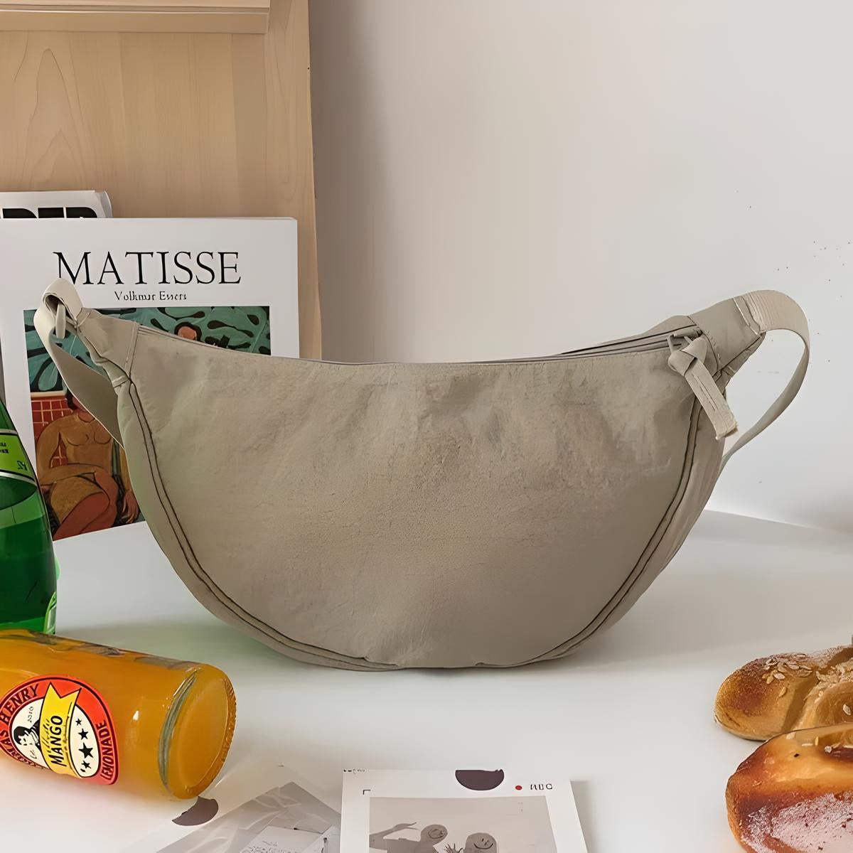 JETTIQ™ | Dumpling Crossbody Bag