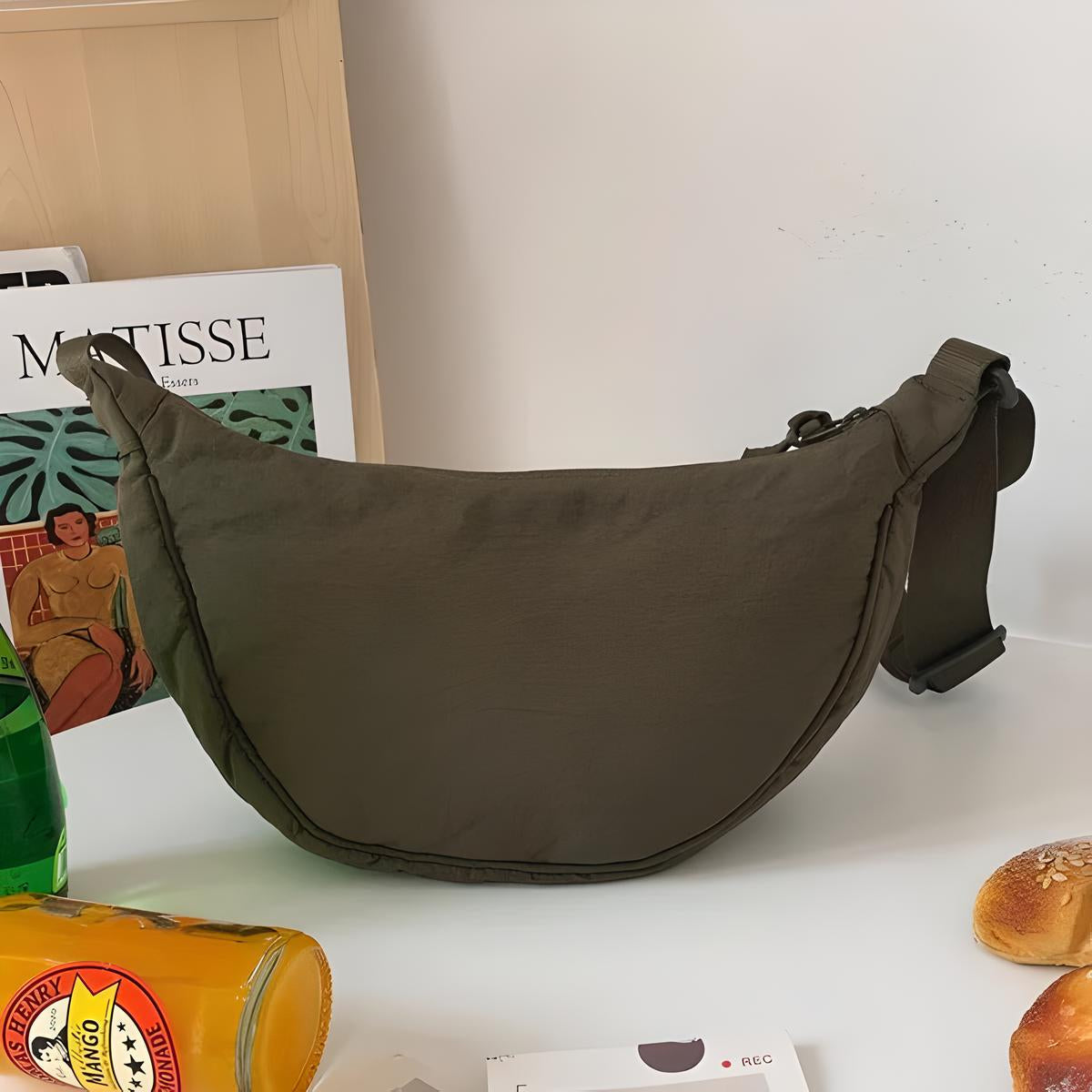 JETTIQ™ | Dumpling Crossbody Bag