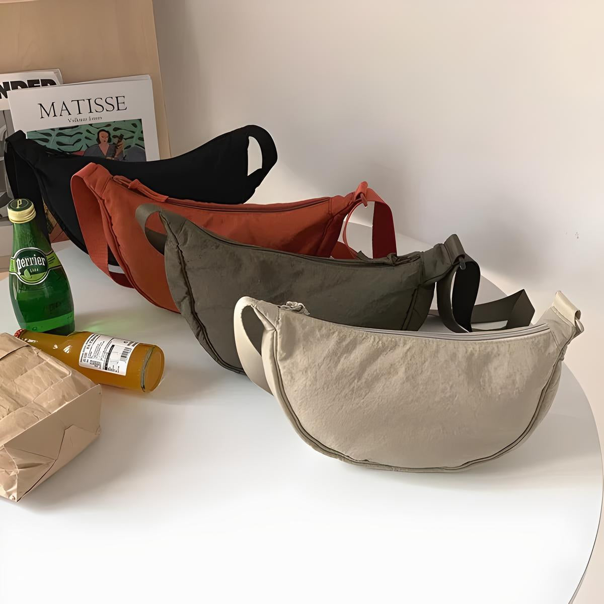 JETTIQ™ | Dumpling Crossbody Bag