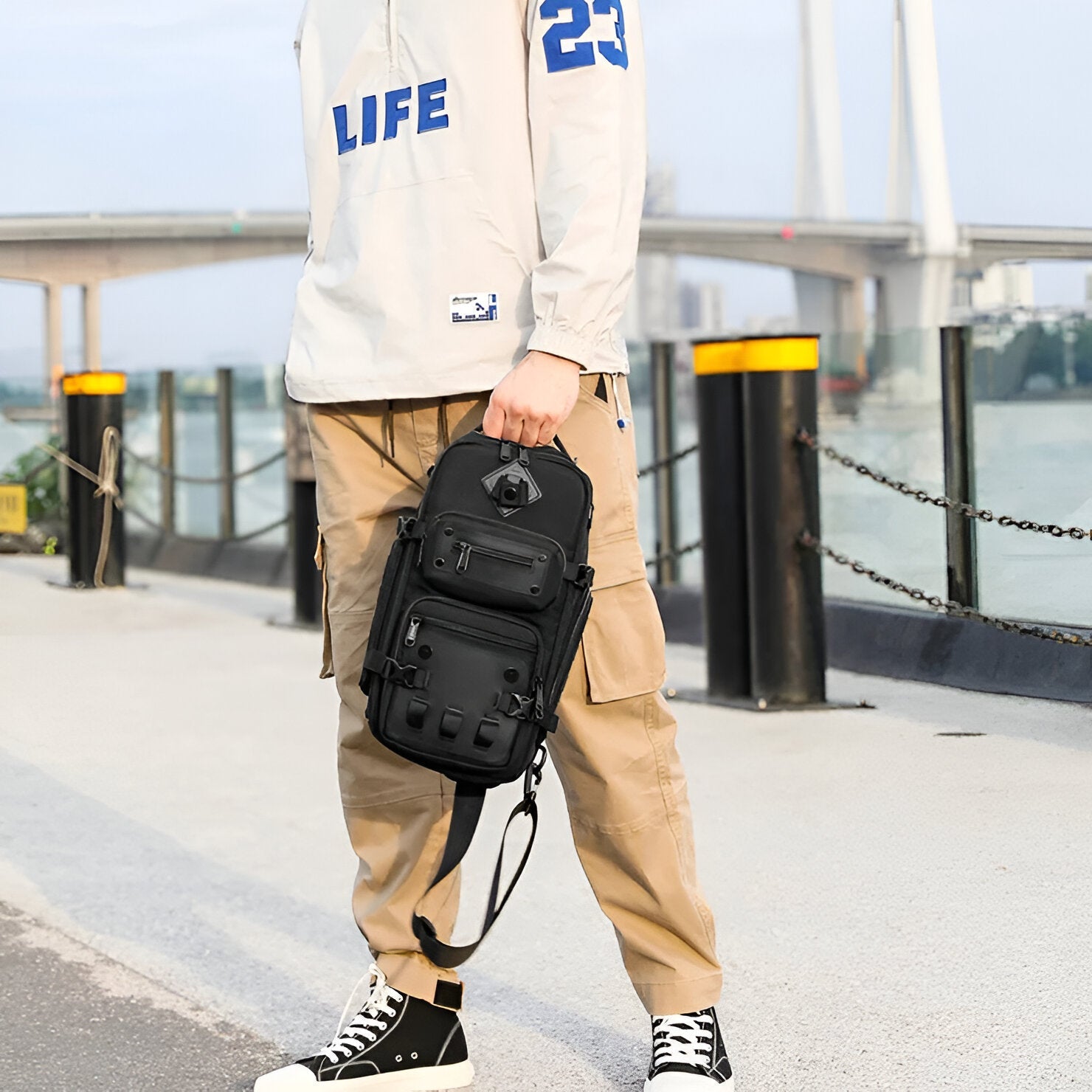 JETTIQ™ | SecureStride Large Anti-Theft Crossbody Bag